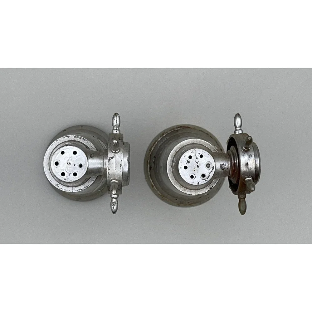 Vtg Rock City Lookout Lover's Leap‎ Compass Ship Wheel Salt & Peppers 3.25